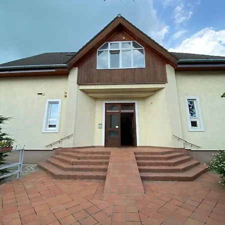 Apartment Portside Retreat Balatonfured