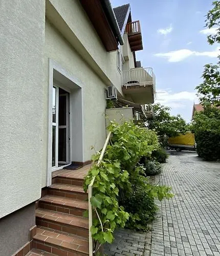 Portside Retreat Балатонфюред